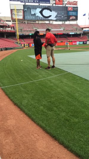Cueto talking to his old translator in his Cincy days.