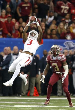 Bengals first round pick William Jackson III snagging an interception in last year's Peach Bowl.
