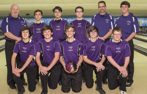 The 2015-2016 Elder Bowling team. 