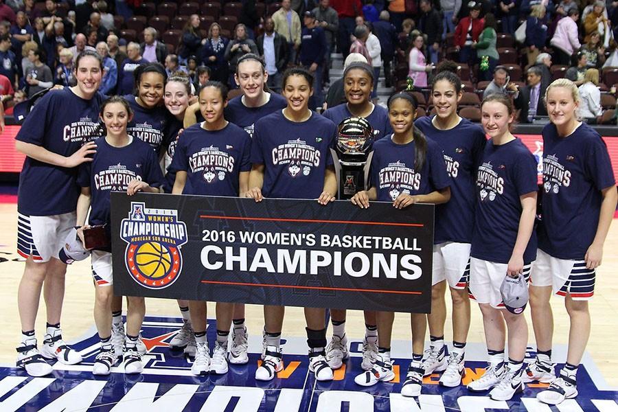 UConn after their American Conference Tournament Championship. Photo by Ian Bethune 