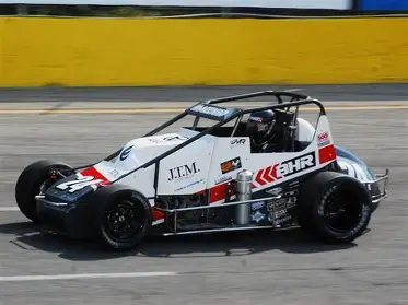 Macenko gets 2nd after leading for 41 laps